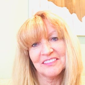 Meet your Posher, Marianne